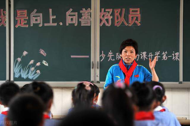 在2015年时，曼联认为埃文斯不够好所以将他出售，但在八年之后，埃文斯成了他们最稳定的后卫，当曼联需要他的时候，他一直都在那里。